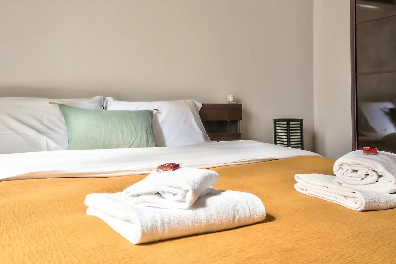 Apartment Joli 2 Pieces, Calme Au Coeur Du 17em
